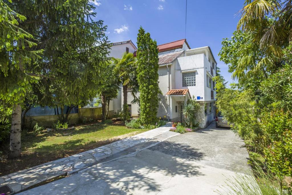 Apartman Laurus Malinska - Ferienwohnung