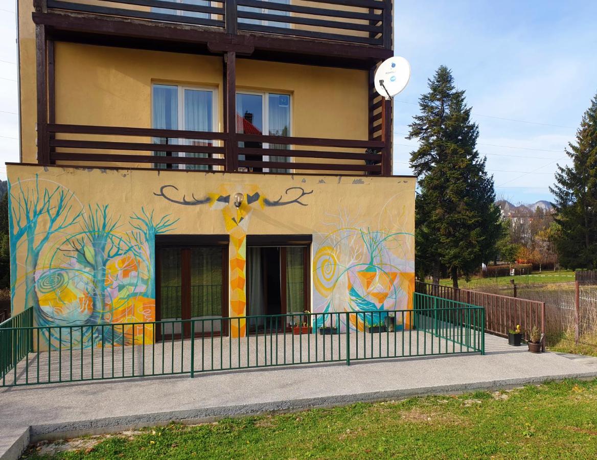 Happy Holiday Apartments - B&B