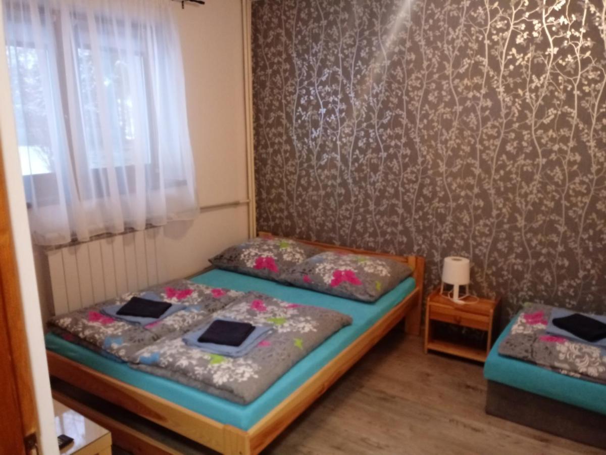 Driepersoonskamer met Eigen Badkamer