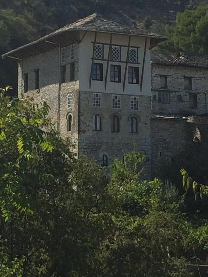 B&B Gjirokastër - Konaku Guest house - Bed and Breakfast Gjirokastër