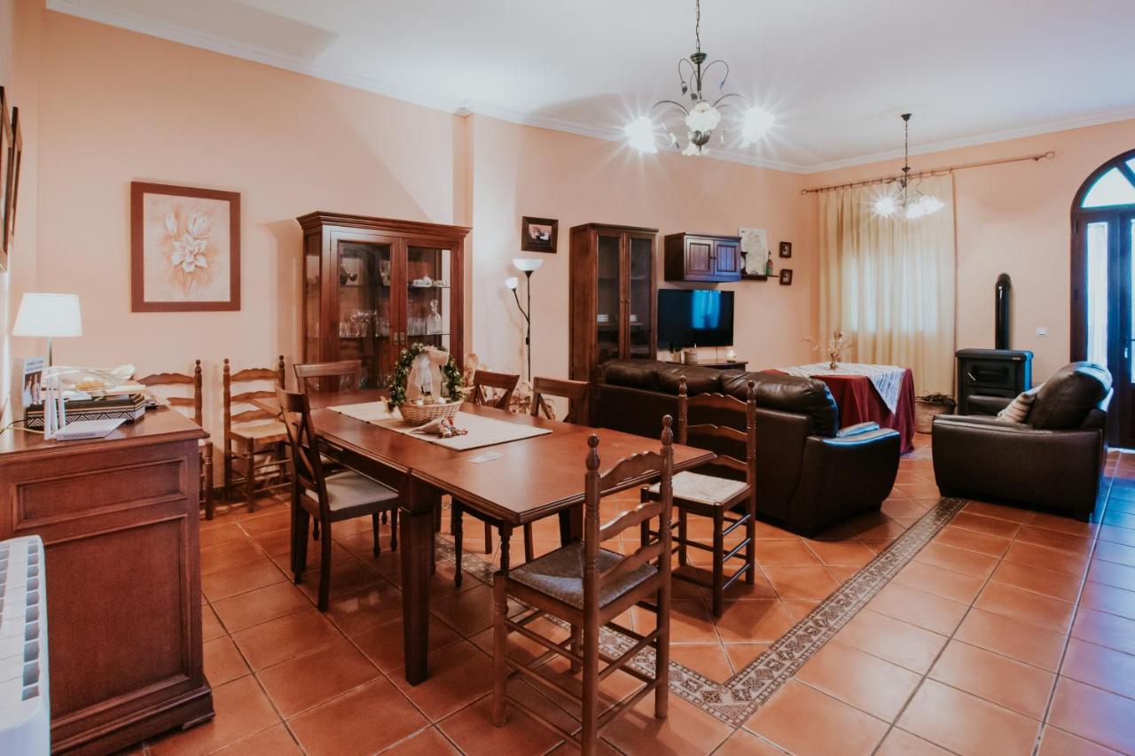 Casa rural con jacuzzi, sauna, barbacoa y barra - B&B