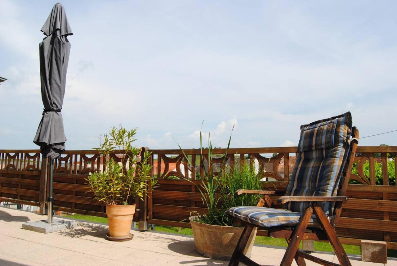 Ferienwohnung Kirchbergblick - B&B Hackenheim