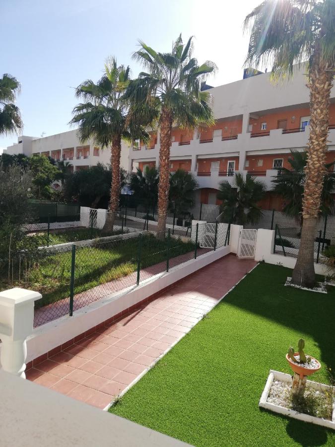 LUJOSO ADOSADO de TRES HABITACIONES en VERA PLAYA A 200 METROS DEL MAR - Ferienwohnung Vera