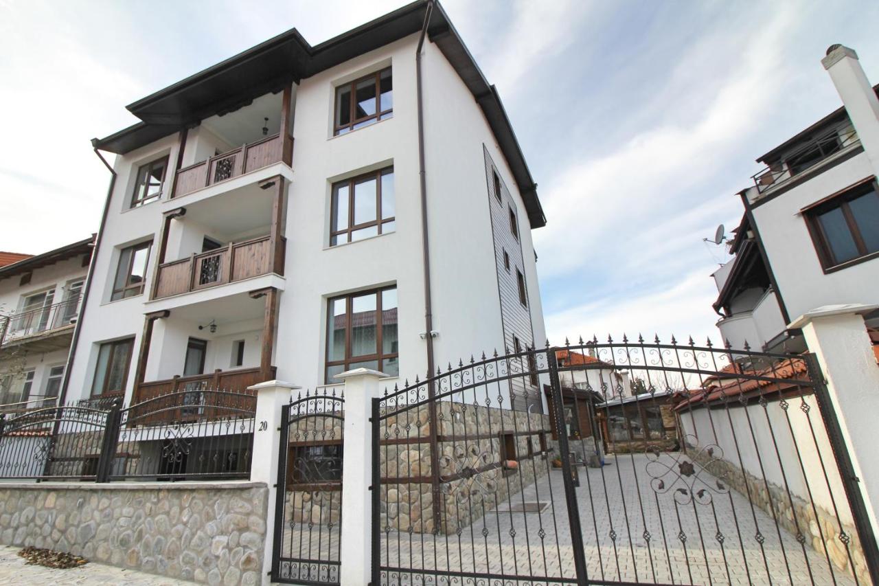 Ice Jewel Chalet, Bansko, 200 meters from the Gondola, 20 улица „Свети Иван Рилски“ - Chambres d'hôtes Bansko