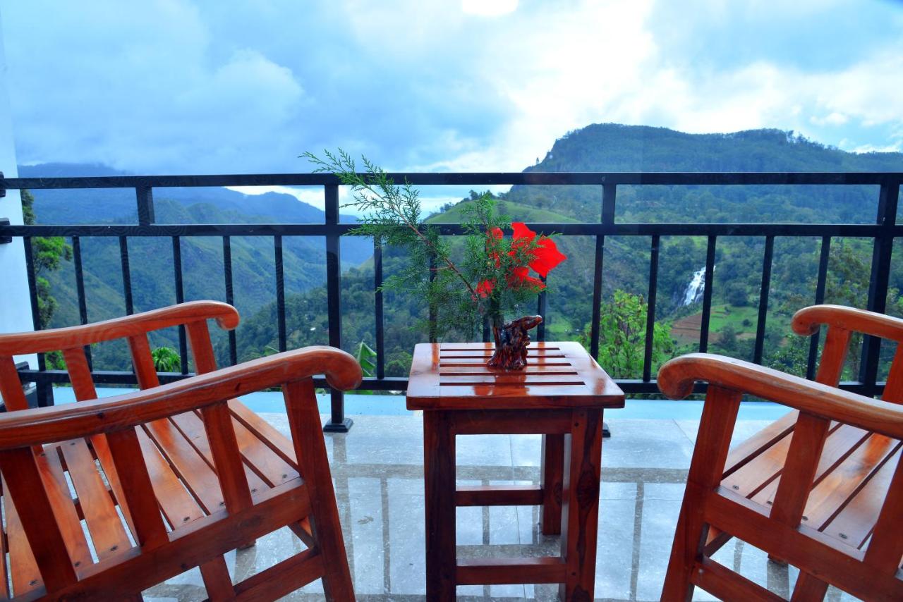 Triple Room with Mountain View