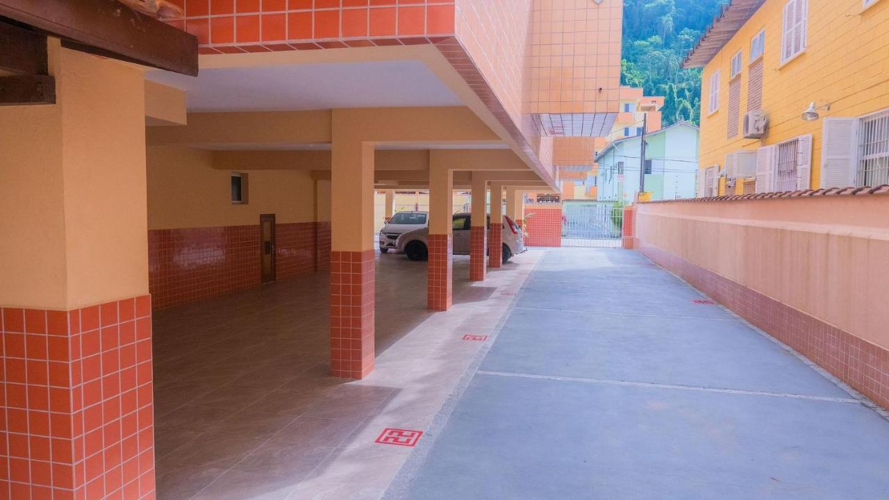 Apartamento Praia Grande Ubatuba 2 vagas garagem Internet WiFi - B&B