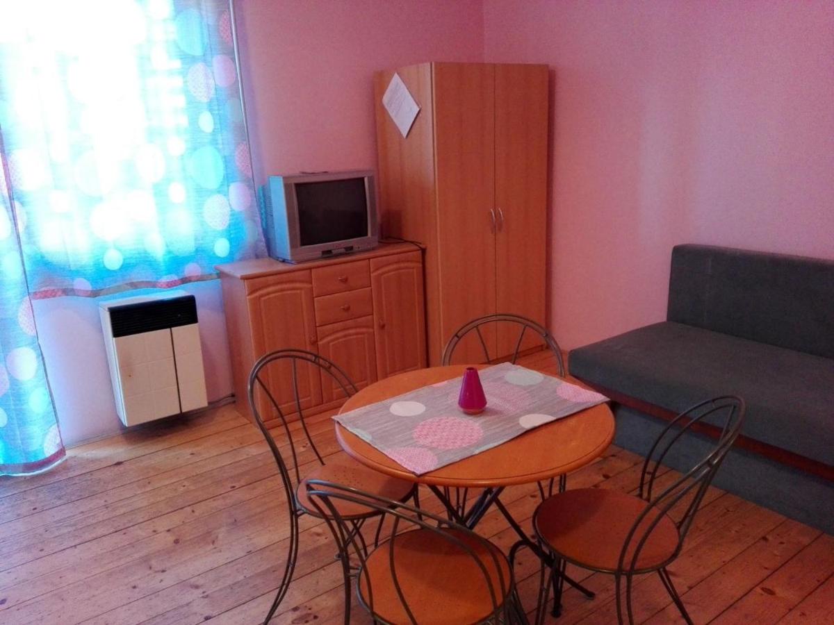 Studio (4 Erwachsene)