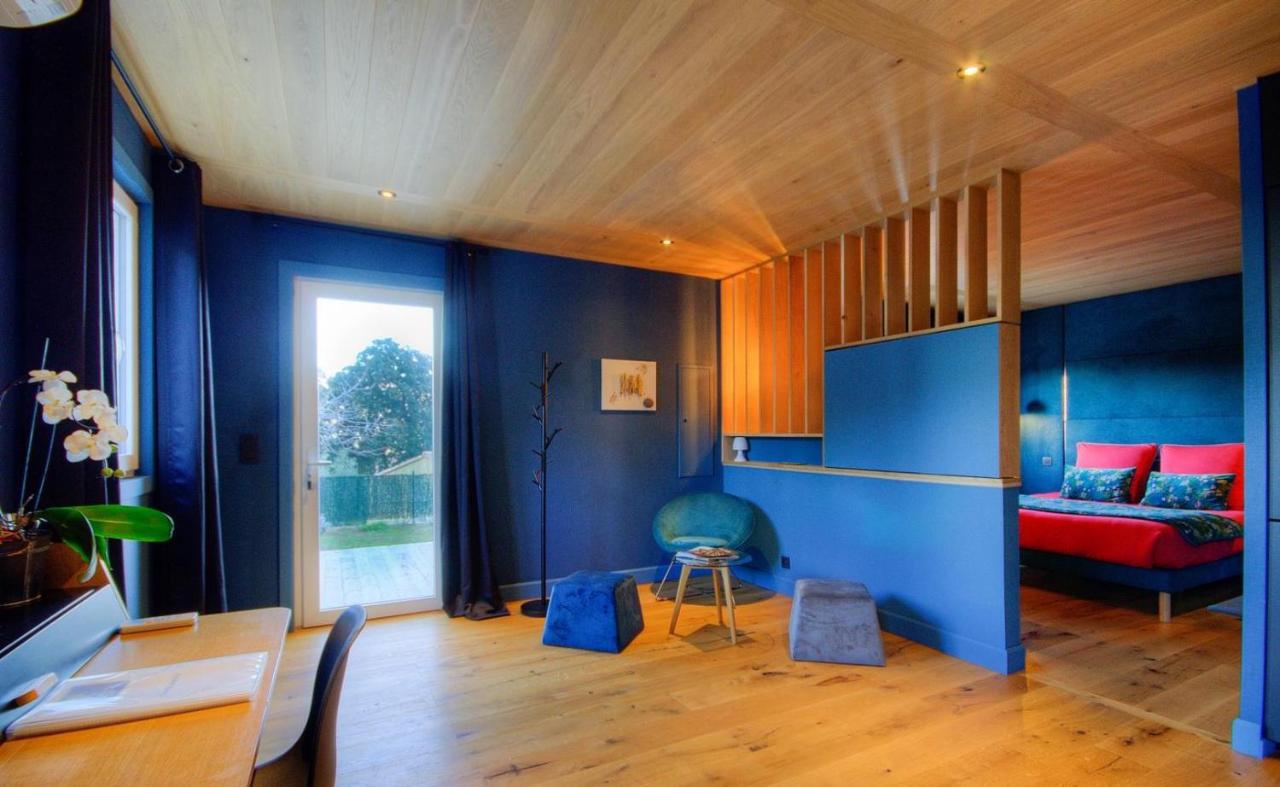 Suite with Mountain View