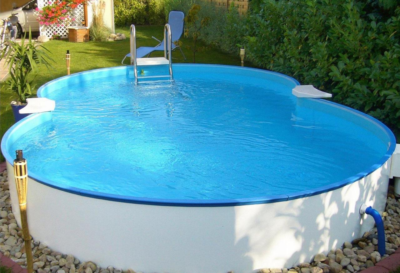 Einlieger-Apartmentzimmer (Wohn-, Schlaf. mit Kueche und Bad) im Tiefparterre 