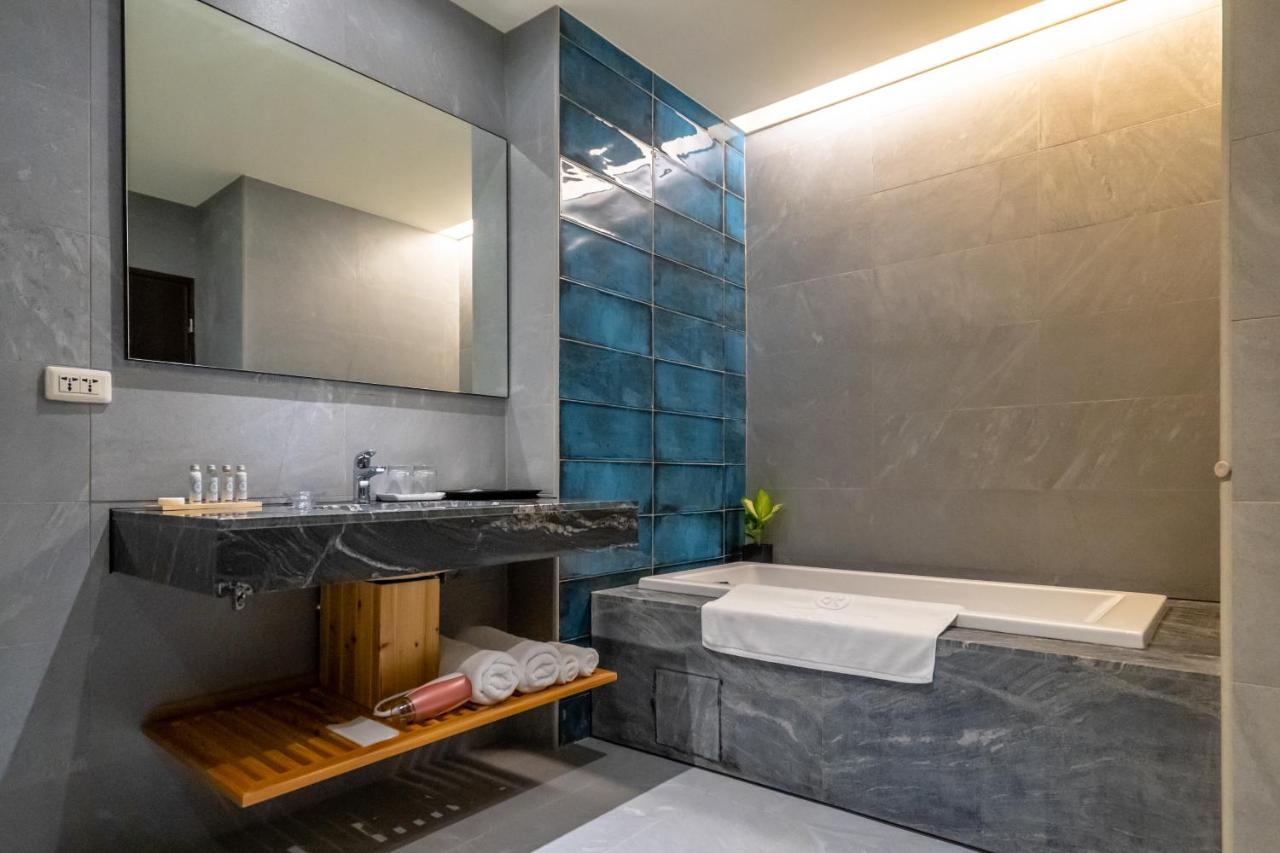 Habitación Doble Deluxe con balcón y vistas al mar