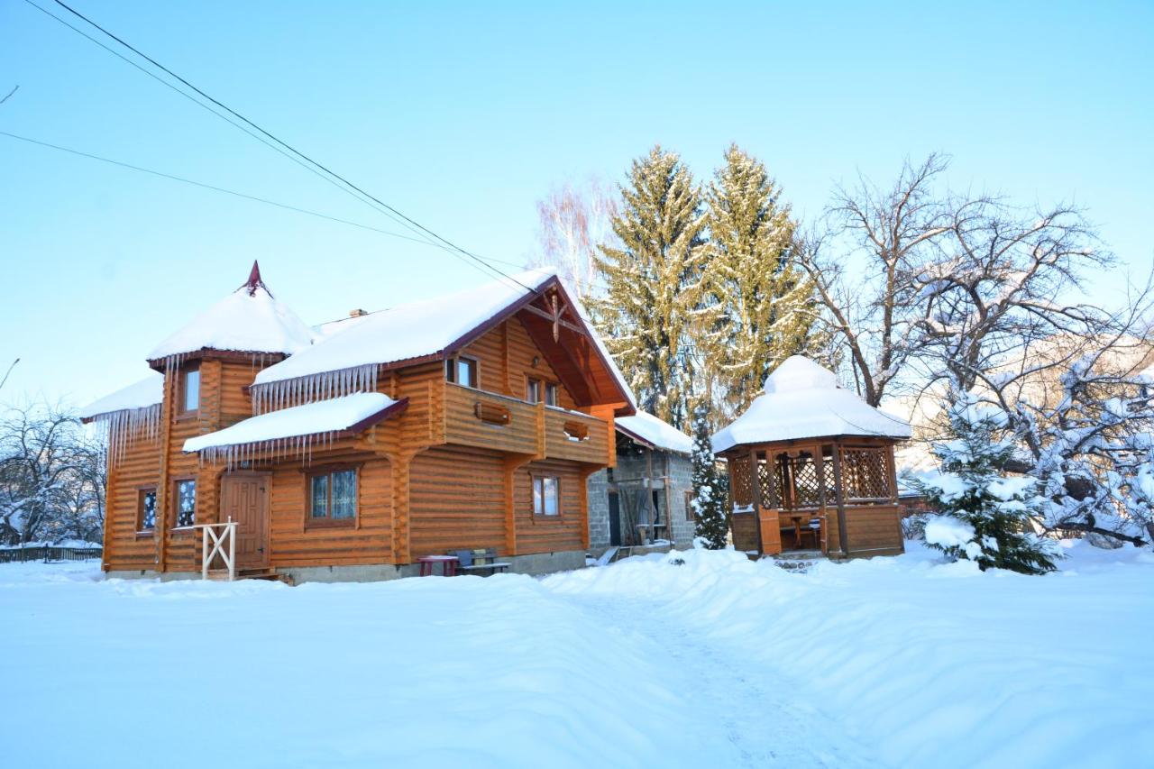 B&B Verkhovyna - Котедж Соняшник - Bed and Breakfast Verkhovyna