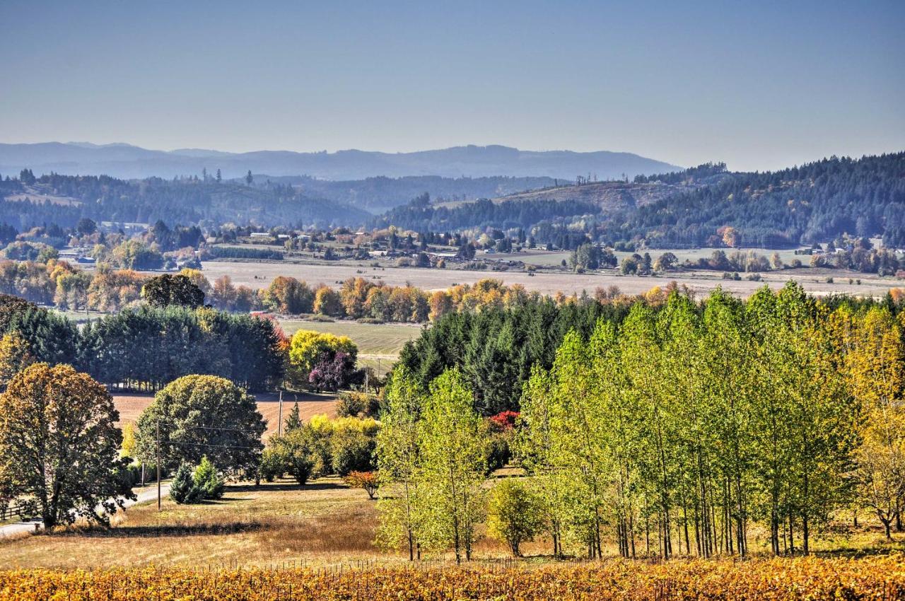 B&B Gaston - Chic Willamette Valley Home with Deck and Vineyard! - Bed and Breakfast Gaston