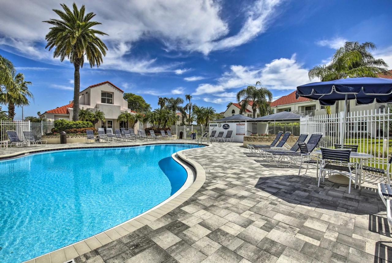 B&B Saint Petersburg - St Pete Condo with Heated Pool - 3 Miles to Beach! - Bed and Breakfast Saint Petersburg