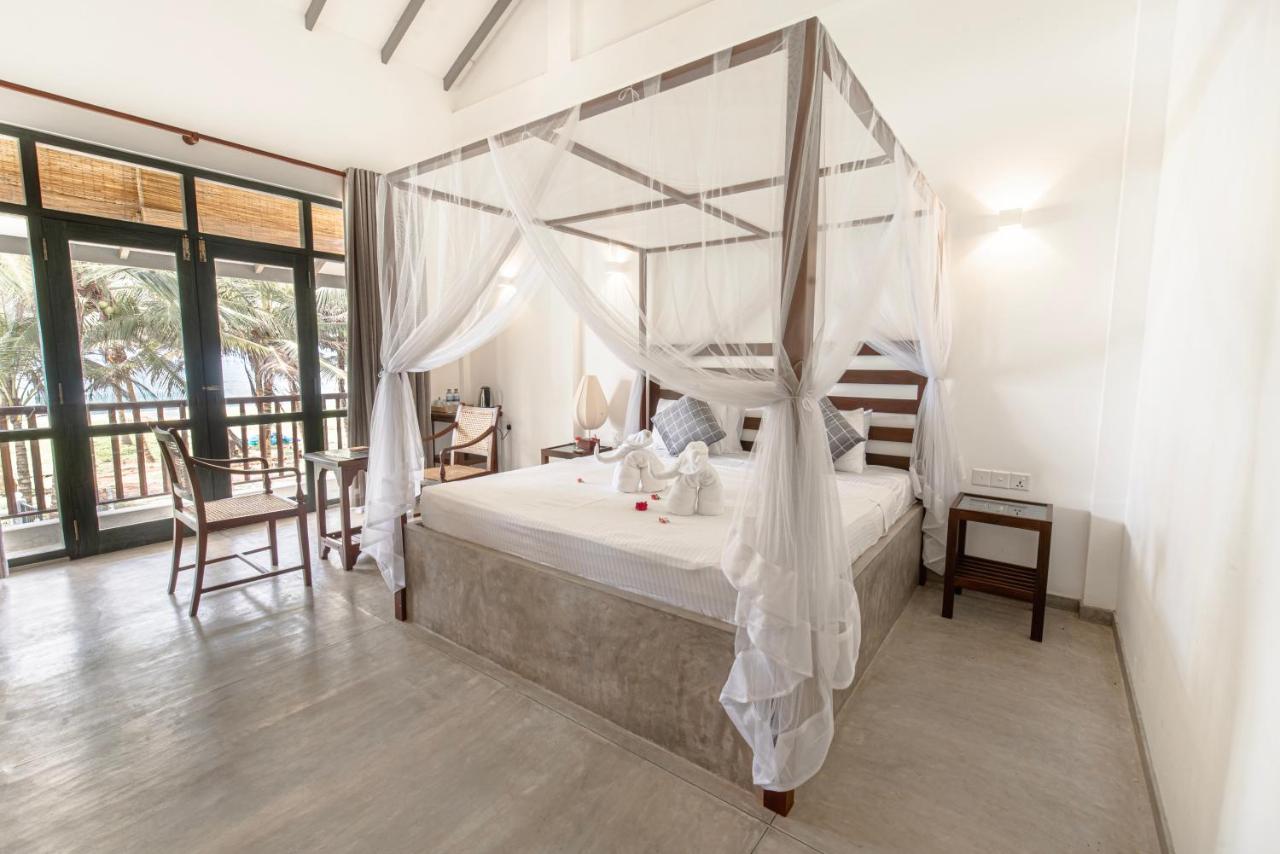 Double Room with Balcony and Sea View