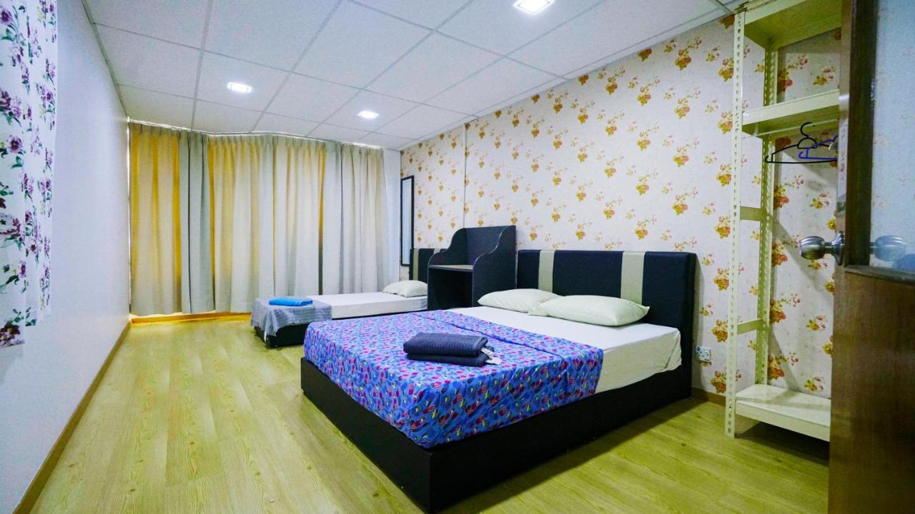 B&B Shah Alam - Pak Long Shoplot Homestay - Bed and Breakfast Shah Alam