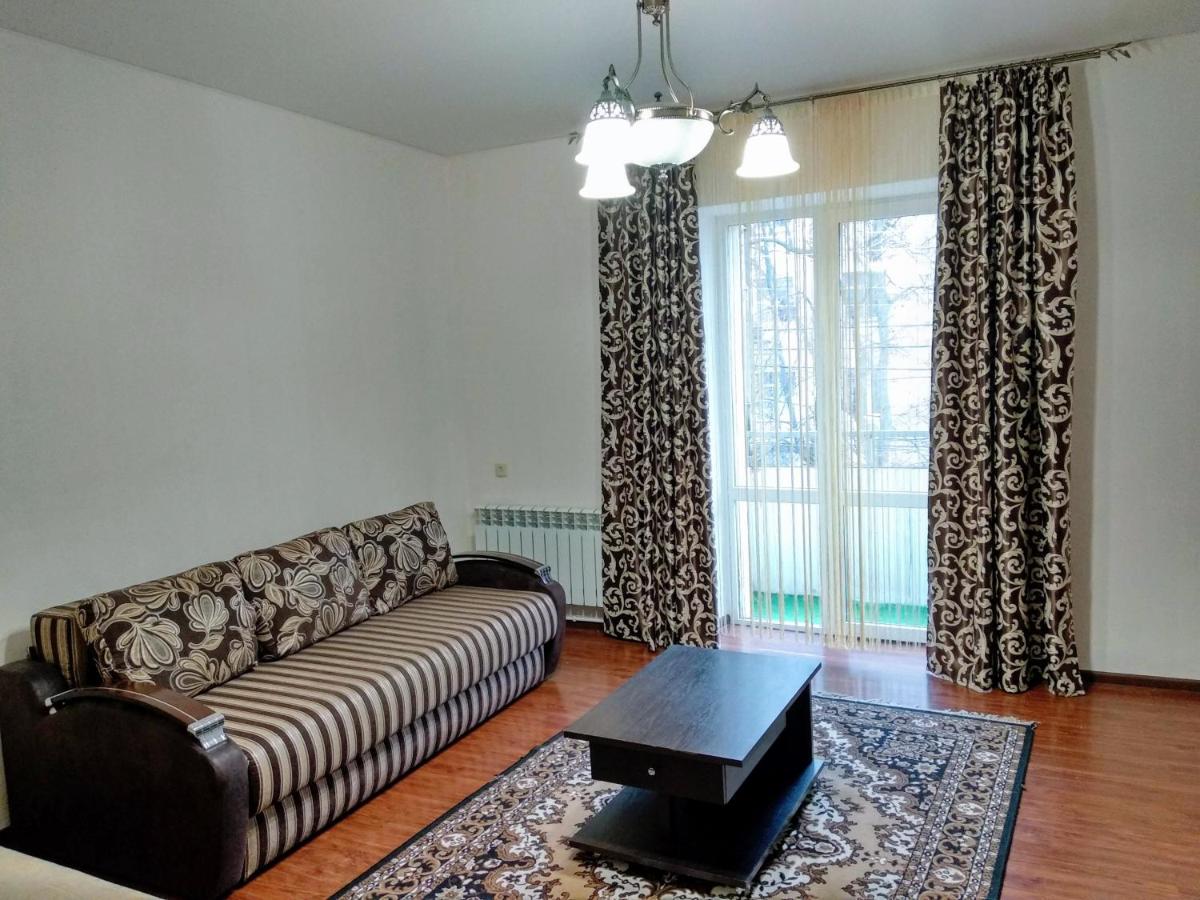 B&B Vinnytsya - Апартаменти двокімнатні в ценрі міста на Ерусалимці поруч з фонтаном Рошен - Bed and Breakfast Vinnytsya