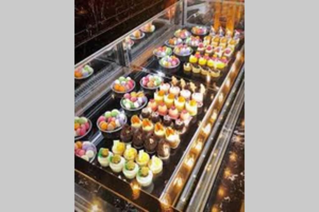 Lvl 59 Skytower Amazing Views CBD Wifi Carpark by Stylish Stays - B&B