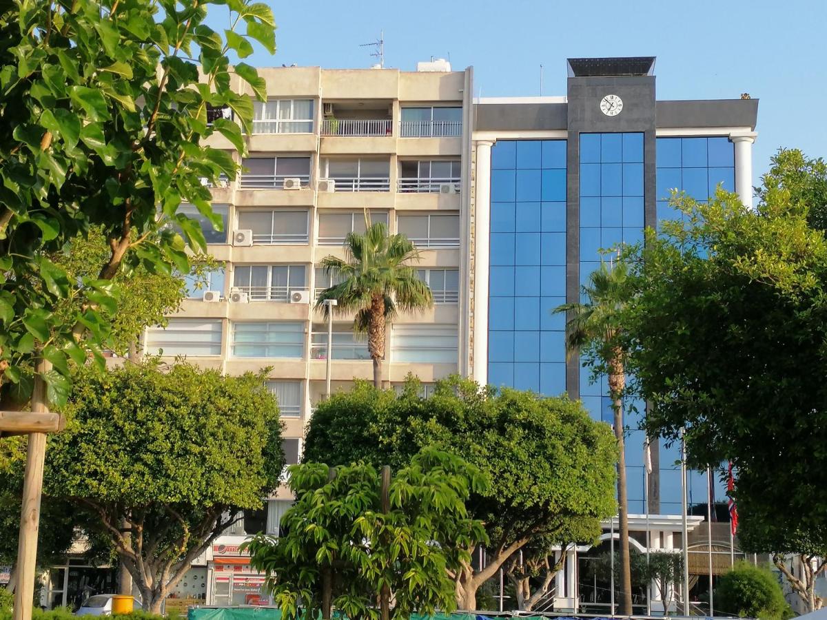 A City-center Seaview Penthouse at Oceanic - Ferienwohnung Limassol