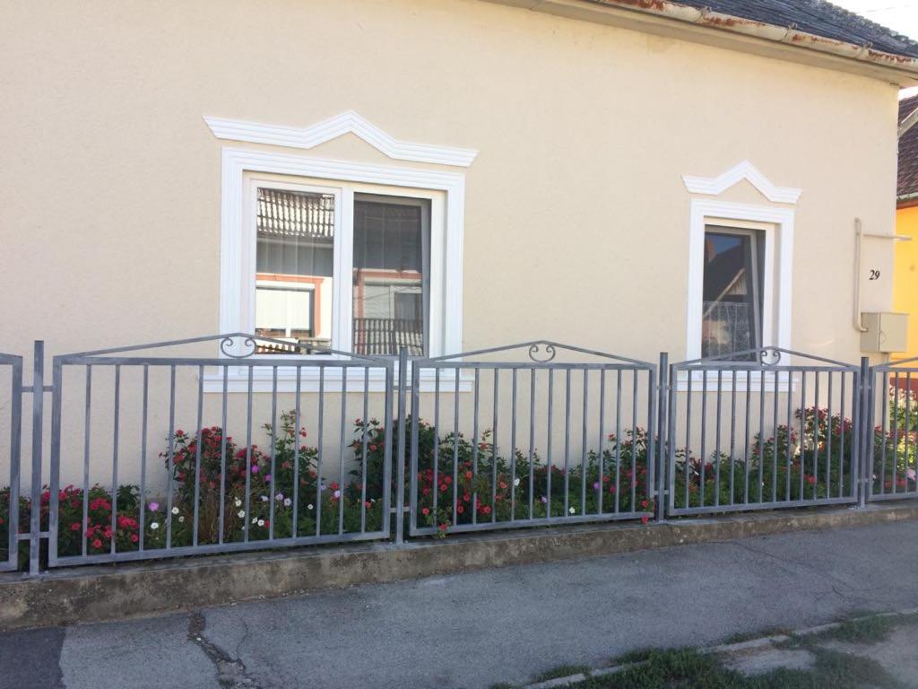 Teraszos ház - B&B Balatonlelle