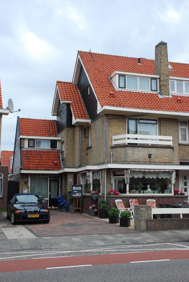 B&B Noordwijk aan Zee - Bed And No Breakfast Joy - Bed and Breakfast Noordwijk aan Zee