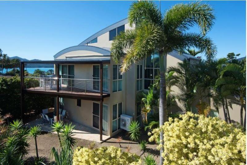 Cooinda Gardens 6 on Hamilton Island by HamoRent - Bed and Breakfast Hamilton Island