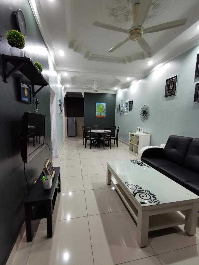 DF ZaheenulFitri Homestay (Muslim Homestay) - B&B Seremban