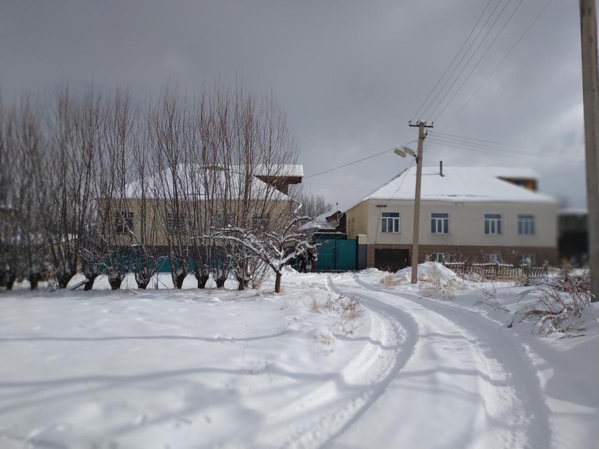 TwinHouse Karakol - B&B Karakol