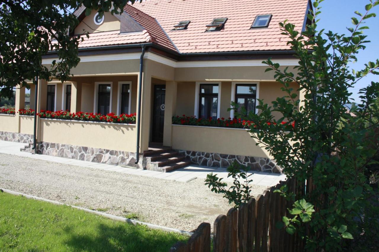 Pensiune AgroTuristica Horváth-Kert - Ferienwohnung