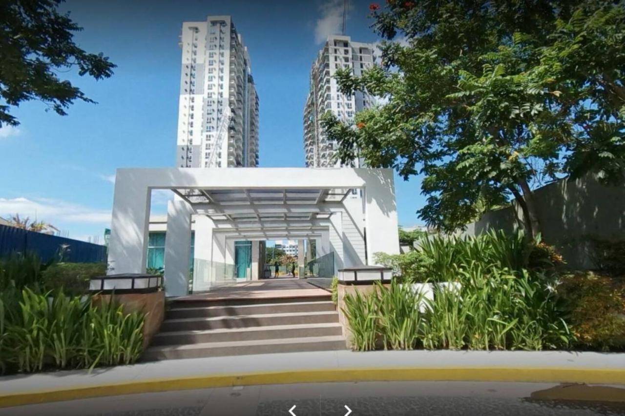 Studio Condominium - Short and Long Term Staycation - Bed and Breakfast