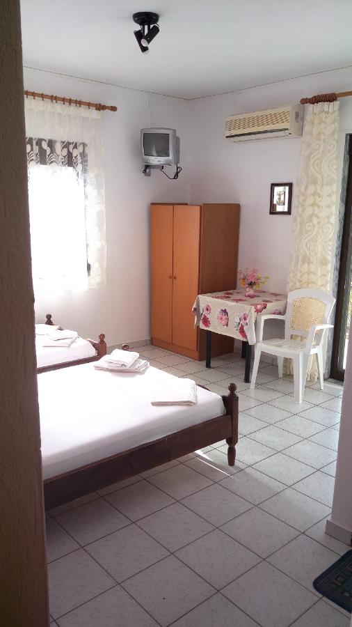 Estudio con vistas al jardín