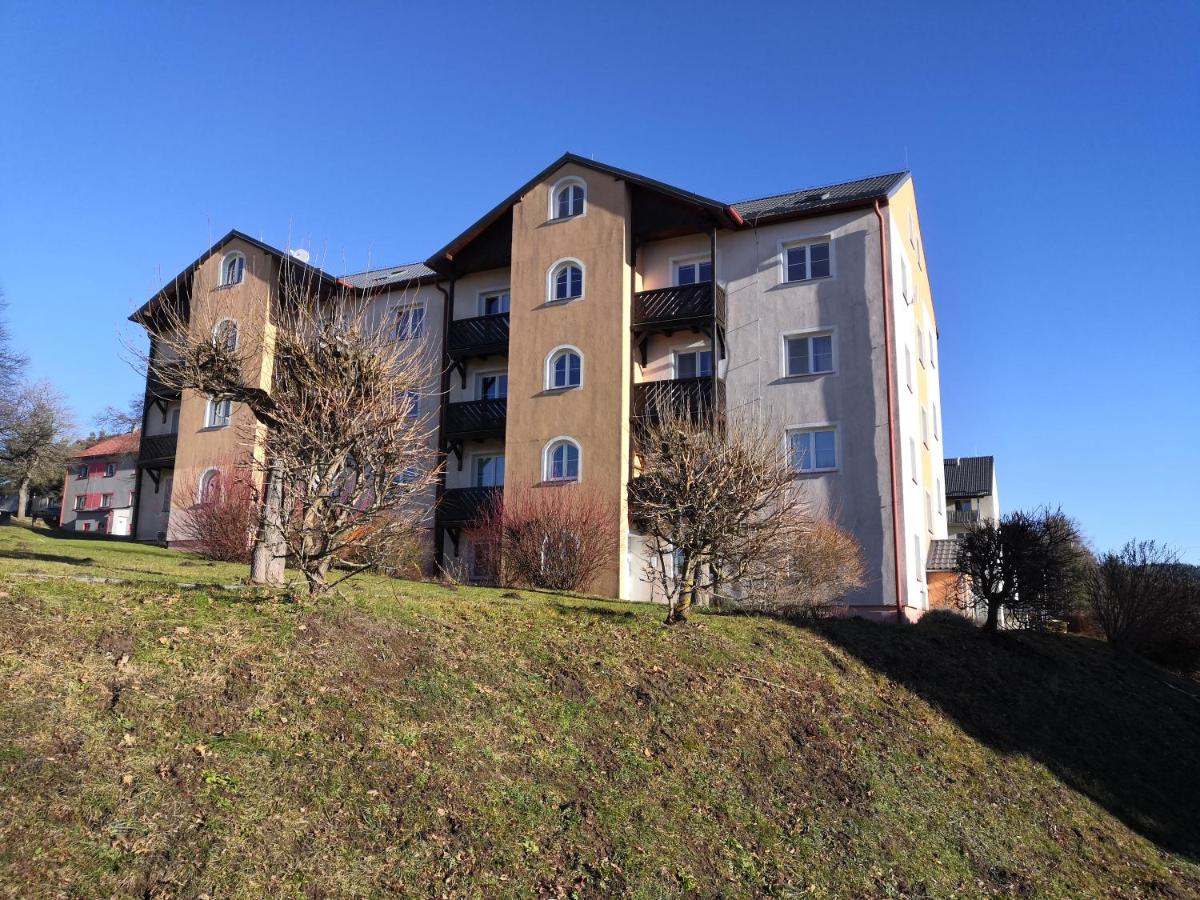 Apartment Lipno Šumava pro 8 hostů - B&B