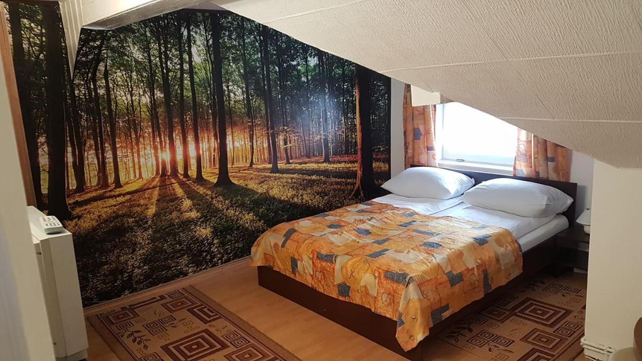 Twin Room with Bathroom