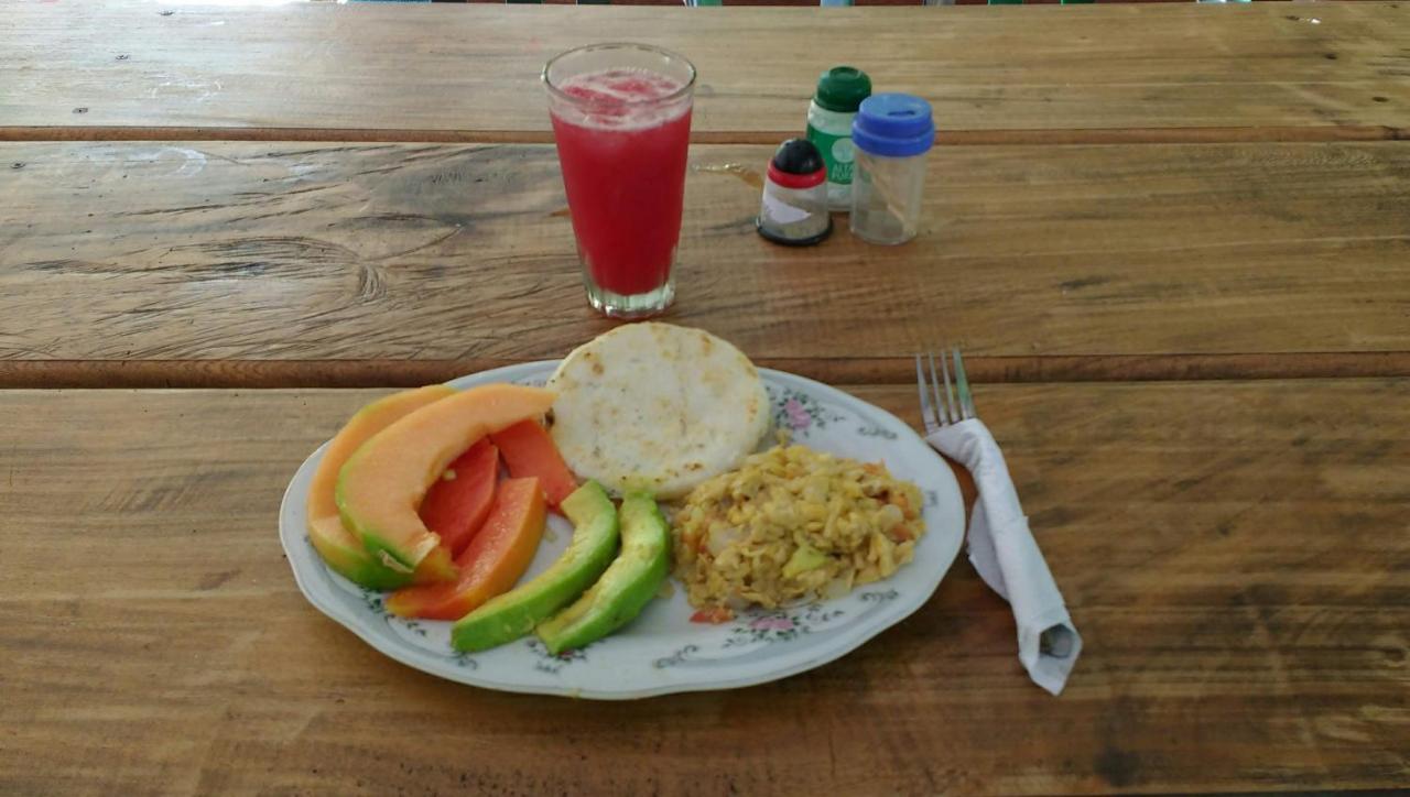 Eco-Cafe El Mirador - B&B Guachaca