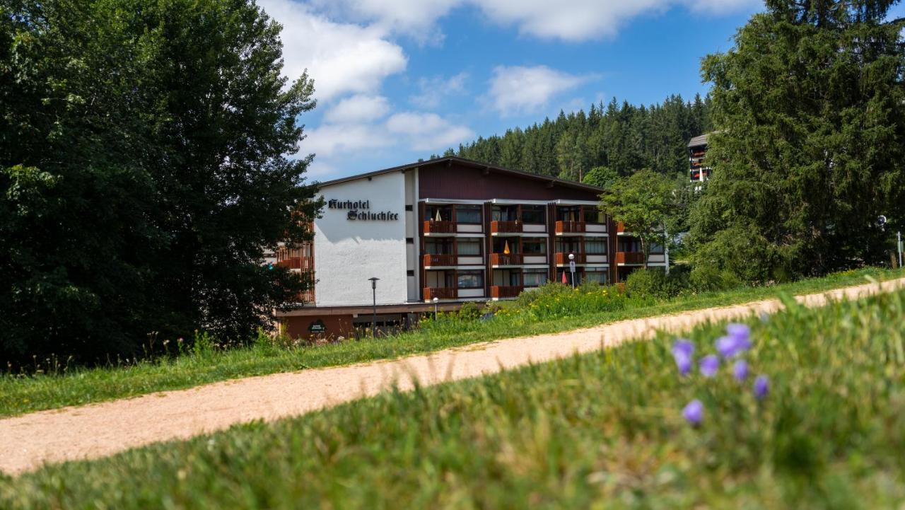 Ferienwohnung am Schluchsee mit Balkon & Pool - Bed and Breakfast