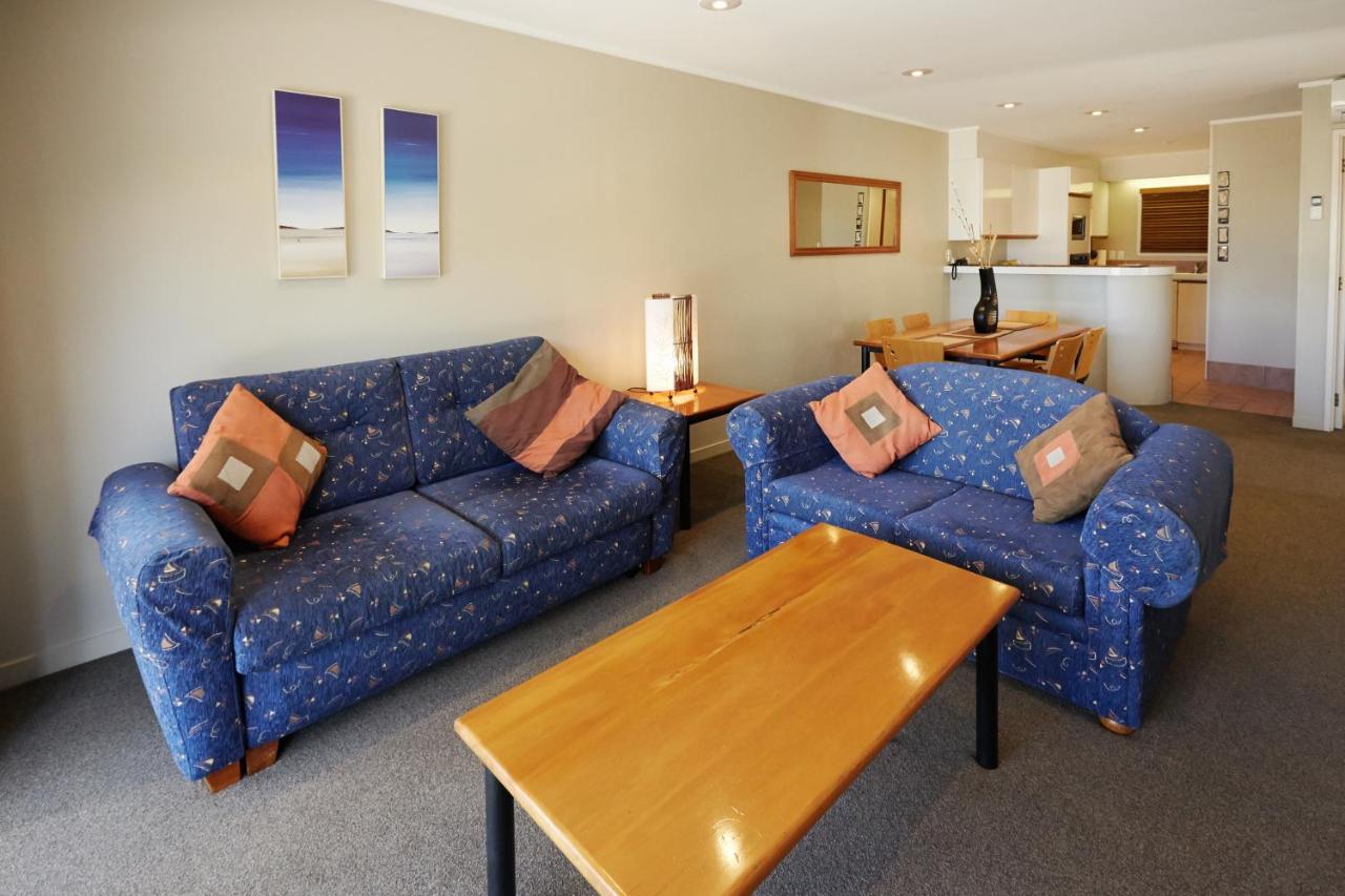 Two-Bedroom Apartment with Sea View - Ground Floor