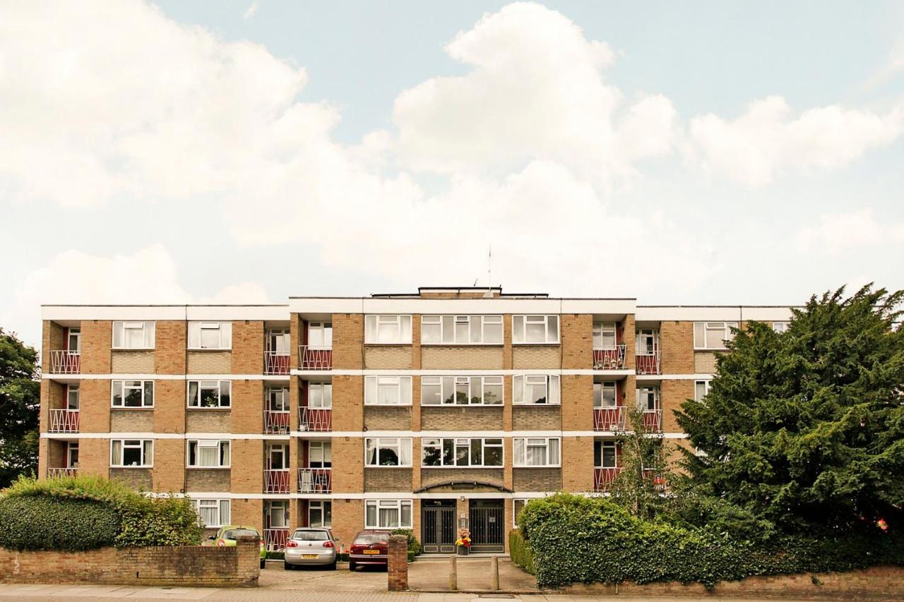 Central apartment 5 mins Putney tube station - B&B