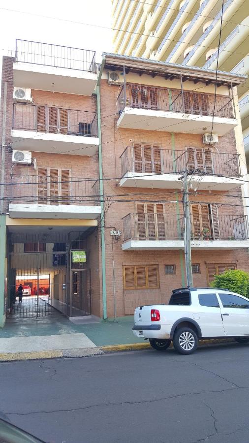 Departamento centrico en Posadas, garage opcional D1 - Bed and Breakfast Posadas