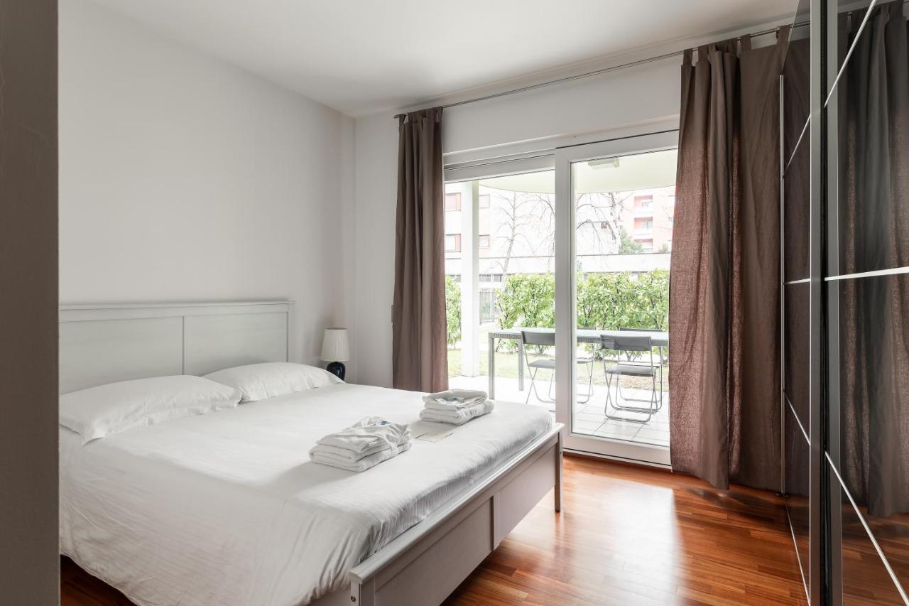 Apartment with Garden View