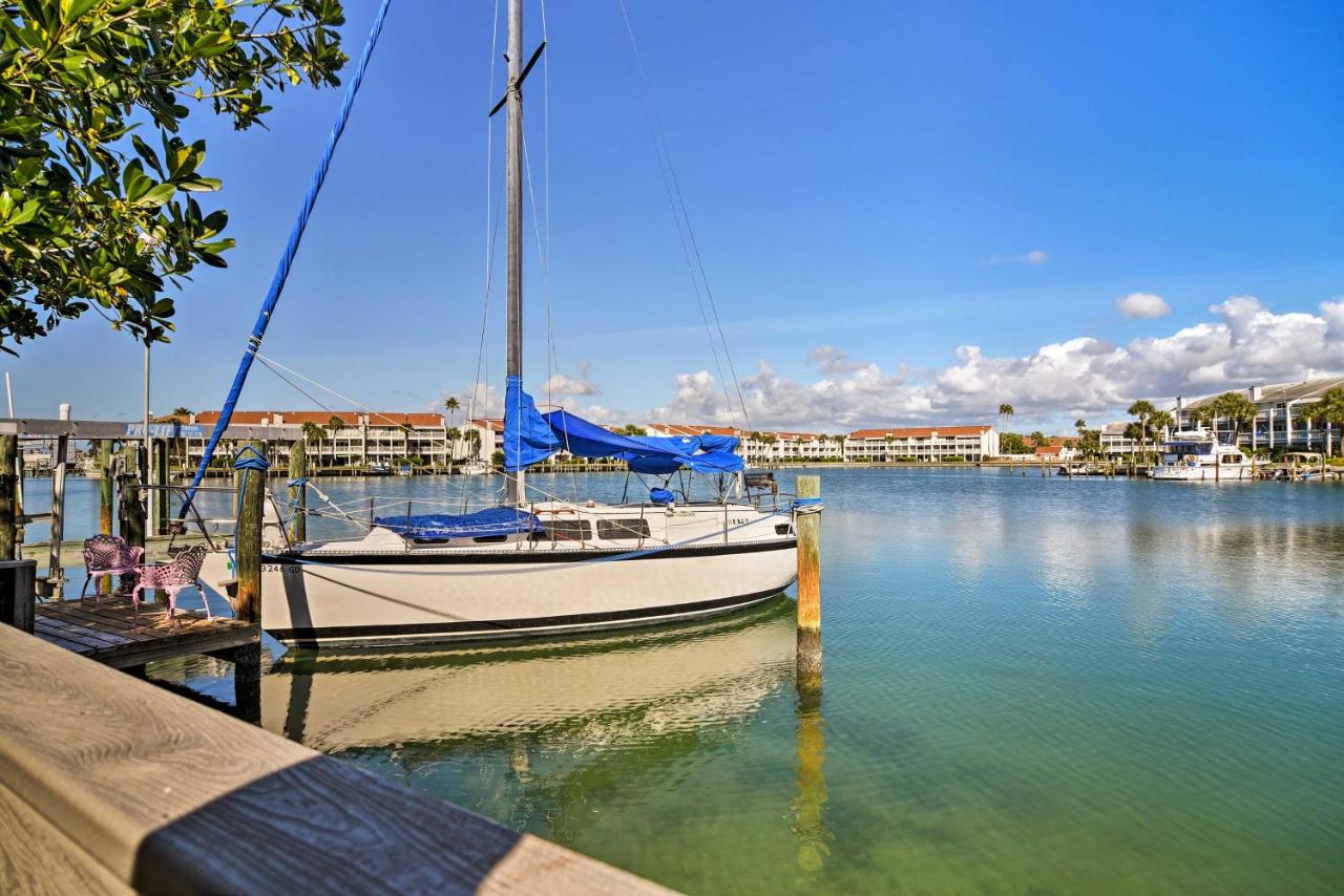 Walk to Beach Pet-Friendly Treasure Island Home - B&B St. Pete Beach