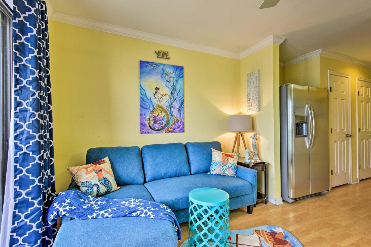 Corpus Christi Beachfront Condo with Pool Access! - B&B