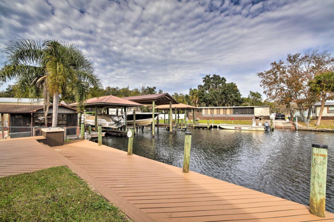 B&B Homosassa - Waterfront Homosassa Home with Private Dock and Deck! - Bed and Breakfast Homosassa