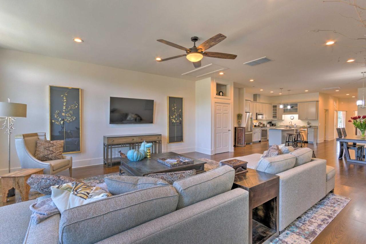 Modern Main St Apt in Downtown Waynesville! - B&B