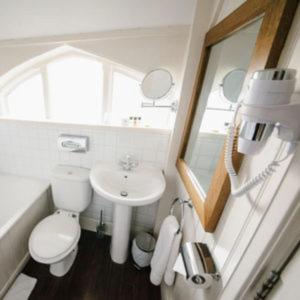 Camera Doppia con Letti Singoli con Bagno Privato