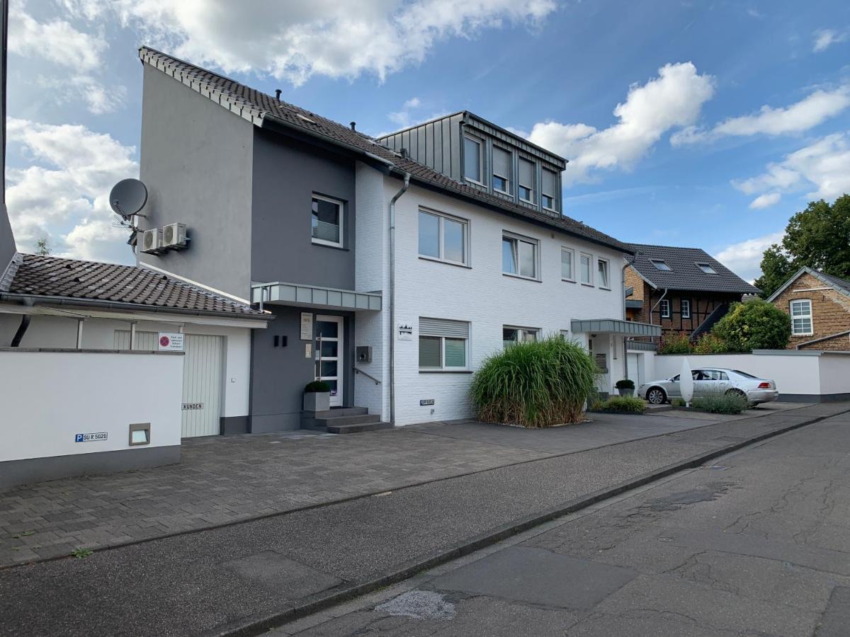 Appartement Köln in Bornheim-Sechtem, Nähe Phantasialand, Brühl, Köln, Bonn, DB-Anschluß, Messe-Köln, Business-Komfort - Bed and Breakfast Bornheim