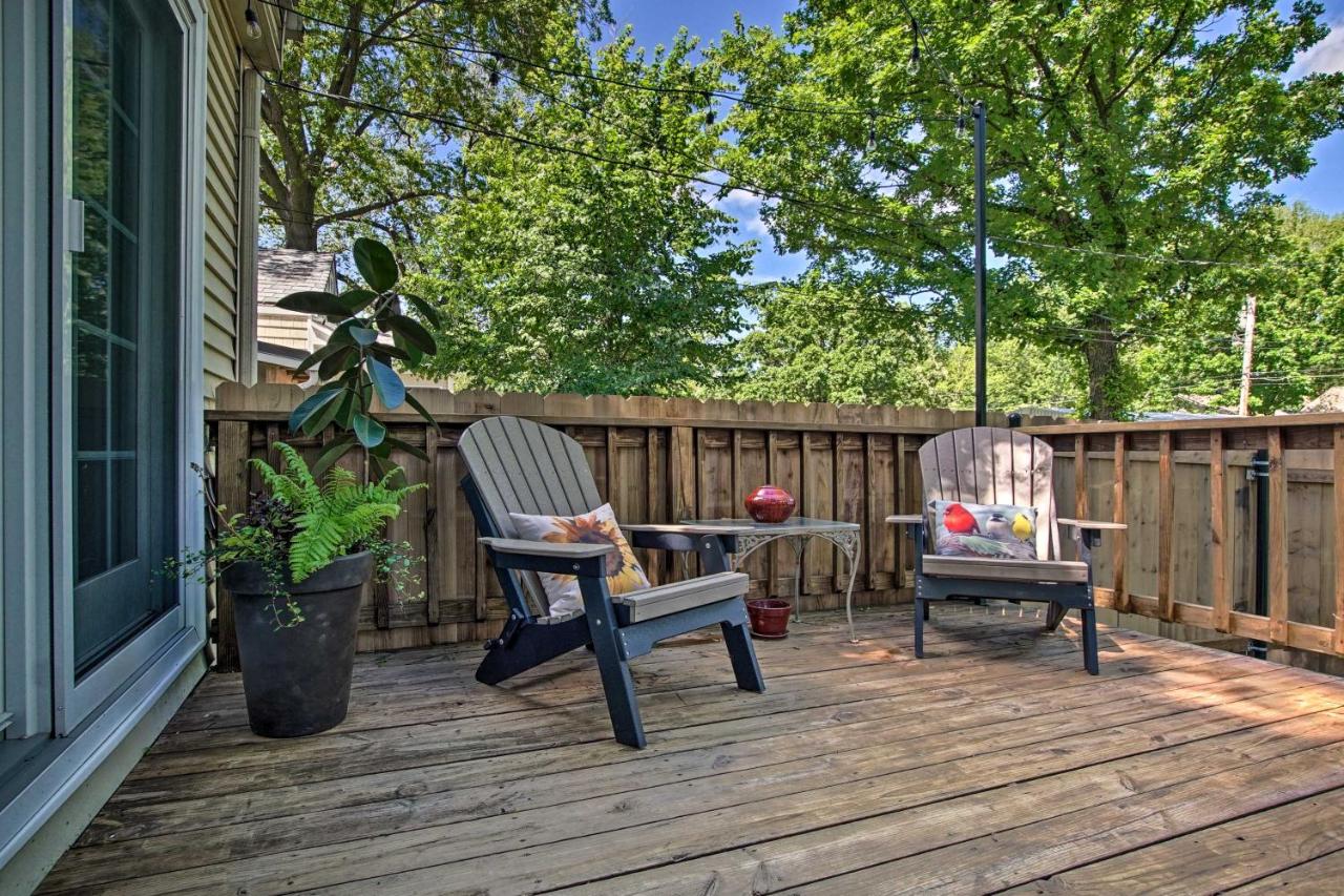 Cute Emporia House - Mins to Downtown and ESU! - B&B Emporia