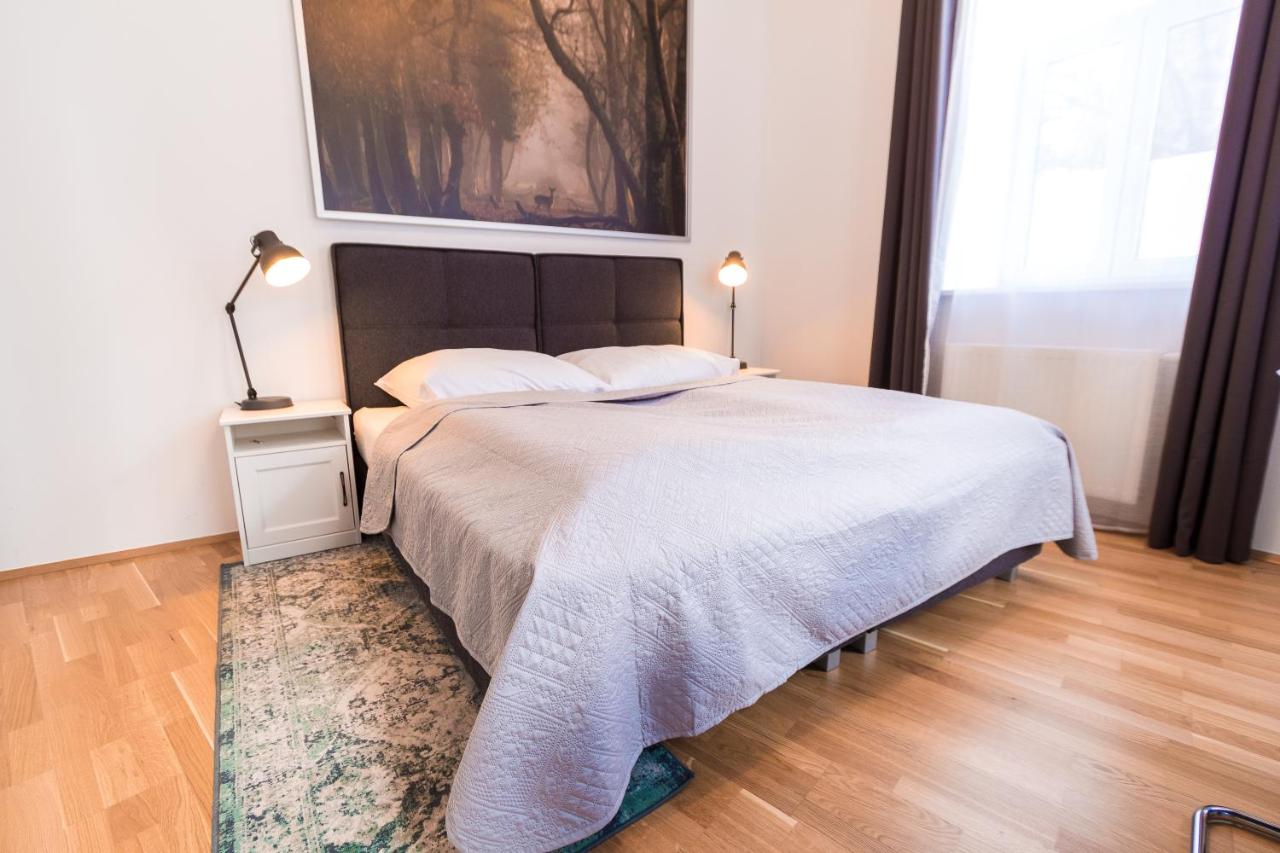 B&B Vienna - Apartment Familienplatz I contactless check-in - Bed and Breakfast Vienna