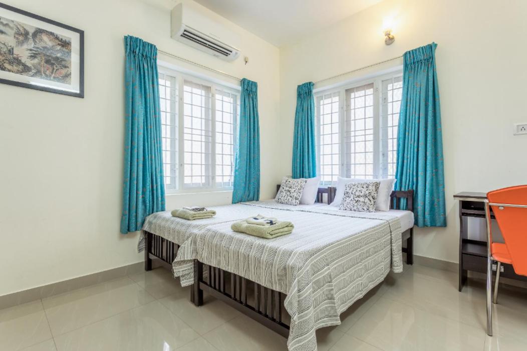 Twin Room with Private Bathroom