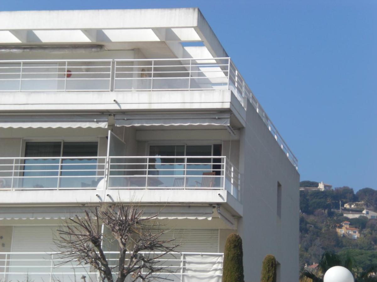 Résidence avec piscine, plage à 100 m, Cannes et Juan les Pins à 5 min, WiFi - Bed and Breakfast