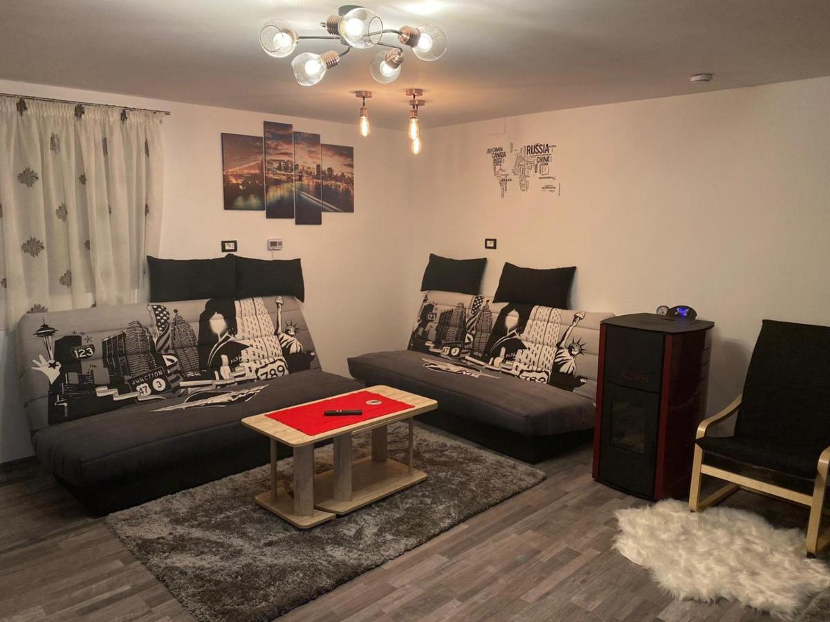 Casuta de Vacanta Poiana - B&B Poiana Teiului