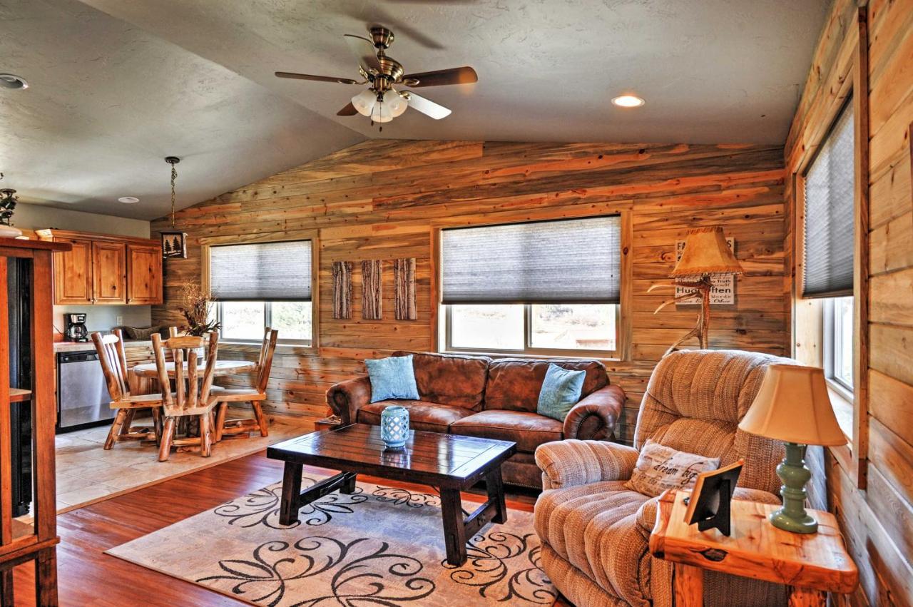 Pagosa Springs Escape with Deck, Hot Tub and Grill! - Chambres d’hôtes Pagosa Springs